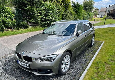 BMW 330i 330 Touring Aut. Luxury Line