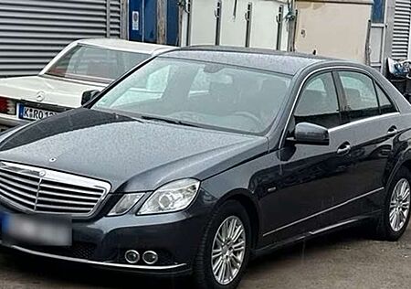 Mercedes-Benz E 220 E-Klasse Diesel CDI DPF BlueEFFICIENCY Automatik E
