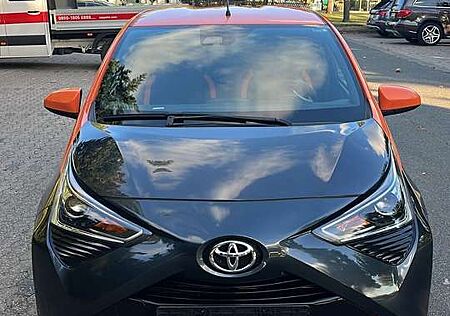 Toyota Aygo x-JBL/2Hand/Scheckheft/Kamera/Tempo/