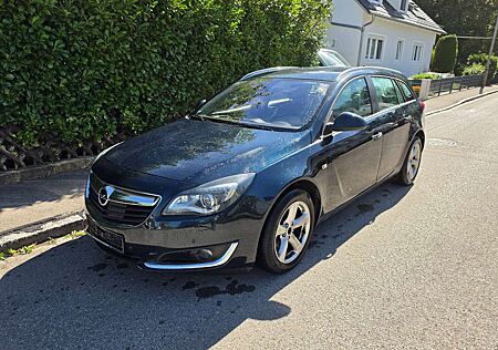 Opel Insignia Insignia Sports Tourer 2.0 Diesel 4x4 Allrad Voll AHK Klima