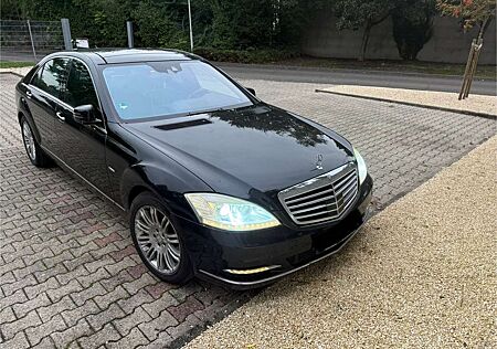 Mercedes-Benz S 350 BlueTec L (221.126)