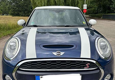 Mini Cooper SD 5-TÜRER Diesel Aut.