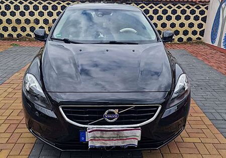 Volvo V40 T2