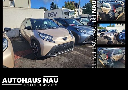 Toyota Aygo (X) 1.0 Teamplayer mit Kamera Sitzheizung Standort Wet