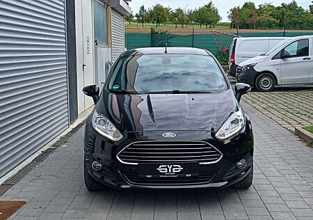 Ford Fiesta Titanium * HU Neu * gr. Inspektion Neu *