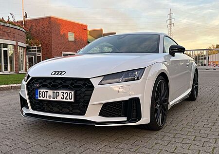 Audi TTS Coupe TFSI quattro S tronic Neuzustand