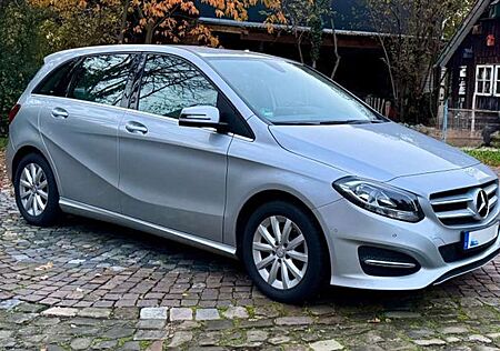 Mercedes-Benz B 180 Style Schnäppchen incl Garantie !!