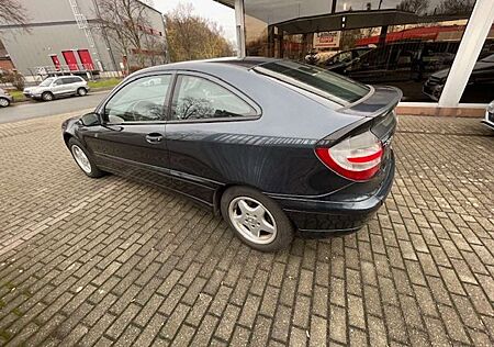 Mercedes-Benz C 200 Kompressor (203.742)