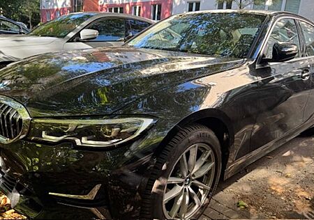 BMW 320d 320 3er Diesel xDrive Aut. Luxury Line