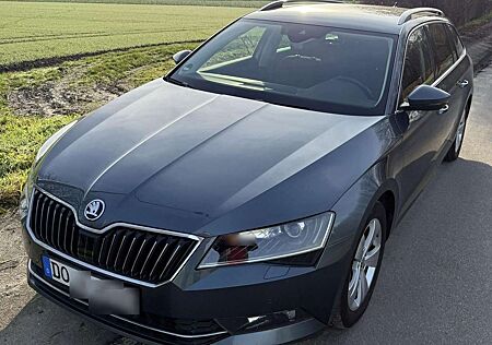 Skoda Superb Combi 2.0 TDI DSG Style