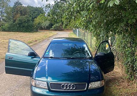 Audi A4 1.6
