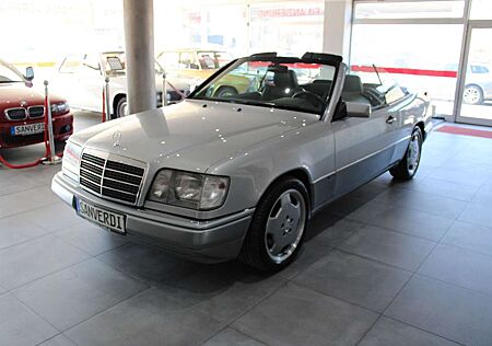Mercedes-Benz E 320 Cabriolet *FINAL EDITION* I.HAND *A124*