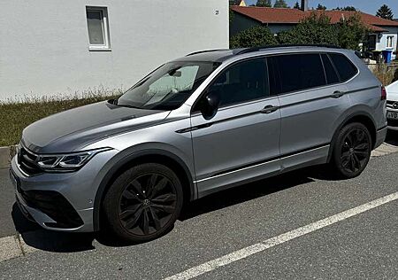 VW Tiguan Allspace Volkswagen R-Line 4Motion