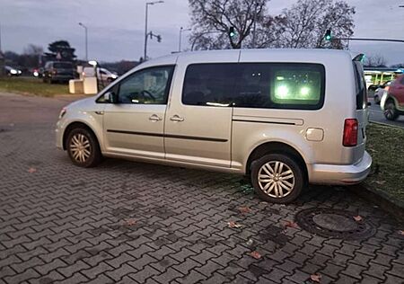 VW Caddy Volkswagen 4 MAXI 2,0TDi BlueMotion TRENDLINE TOPZUST