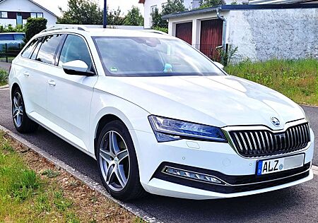 Skoda Superb Combi Style TDI 190 PS DSG 2WD Vollausstattung