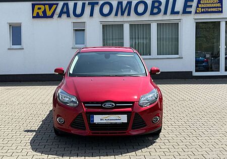 Ford Focus Lim. Titanium | SHZ| PDC V+H| Service NEU
