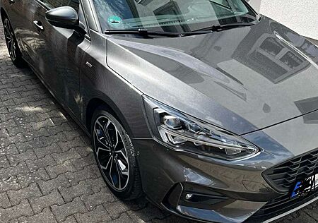 Ford Focus Turnier 2.0 EcoBlue Start-Stopp-System Aut. ST-LIN