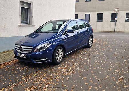 Mercedes-Benz B 200 gebraucht kaufen Mercedes-Benz B 200 (BlueEFFICIENCY) 7G-DCT
