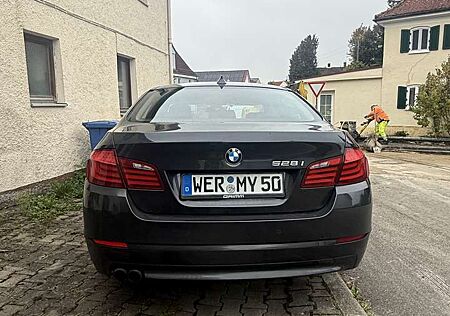 BMW 528 i