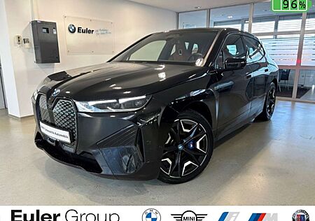 BMW iX M60 HUD Luftfederung AHK 360 B&W Panorama ACC Navi