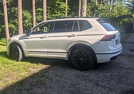 VW Tiguan Allspace Volkswagen 2.0 TDI SCR 4Motion DSG R-Line