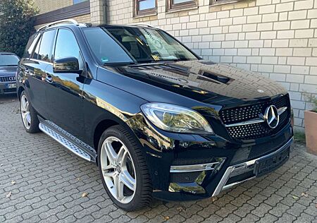 Mercedes-Benz ML 350 CDI BlueTec AMG Pano/HuD/Leder/AHK/Xenon