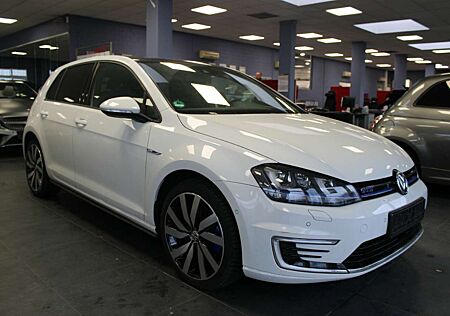 VW Golf Volkswagen GTE Plud-In-Hybrid DSG - Panorama -