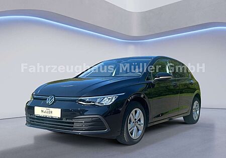VW Golf Volkswagen VIII Lim. Life DSG+SHZ+Kamera