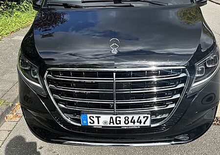 Mercedes-Benz V 300 d lang 4Matic 9G-TRONIC Style