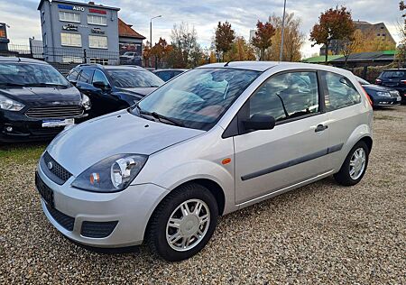 Ford Fiesta Futura/ 1Hand/90Tklm./Klima.