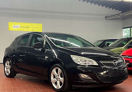 Opel Astra J Lim. * 150 Jahre * 2. Hand *
