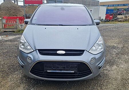 Ford S-Max Titanium