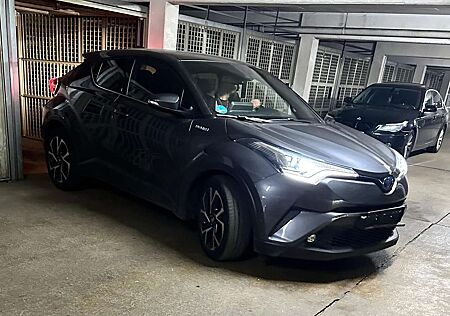 Toyota C-HR Hybrid Club