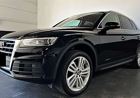 Audi Q5 2.0 TDI quattro S tronic / Vollleder / 20 Zoll