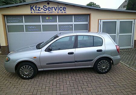 Nissan Almera 1.5 TÜV Neu Anhängerkupplung