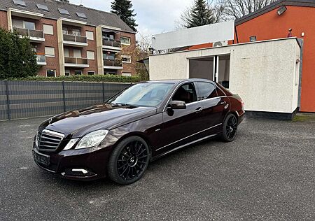 Mercedes-Benz E 350 CGI BlueEfficiency (212)LEDER-NAVI-AUTOMATIK