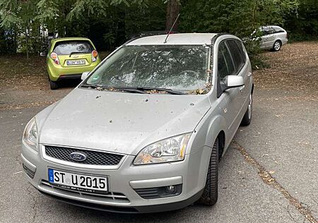 Ford Focus Turnier 1.8 Ghia