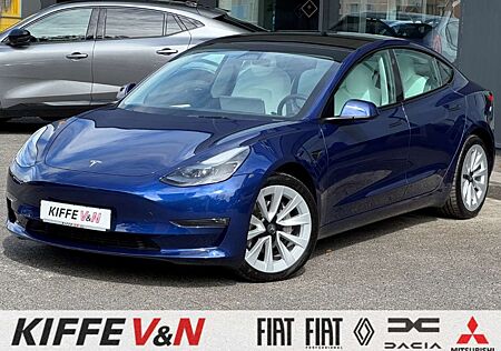Tesla Model 3 Long Range Dual Motor AWD BLAU/WEISS