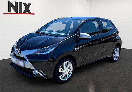 Toyota Aygo 5-Türer x-play touch