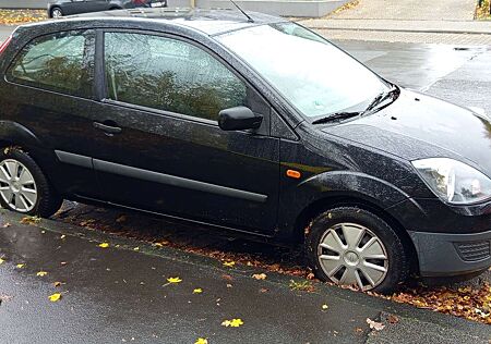 Ford Fiesta 1.3 Ambiente