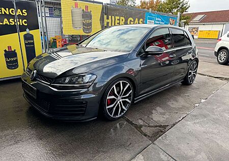 VW Golf Volkswagen VII Lim. GTD BMT /DSG /XENON /AHK /DYNAUDIO