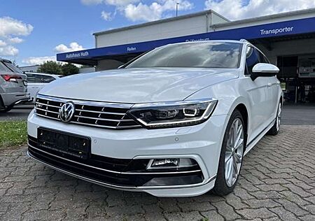 VW Passat Variant Volkswagen Passat Highline 4M R-Line AHK STHZ PANO 360° APP