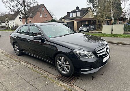 Mercedes-Benz E 220 CDI 7G-TRONIC BLUE EFF LED NAVI LEDER ALU TÜV