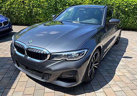 BMW 320 MPaket Leder Pano LivePr HUD Laser STHZ 19