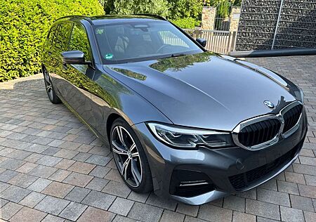 BMW 320 MPaket Leder Pano LivePr HUD Laser STHZ 19