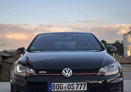 VW Golf GTI Volkswagen BlueMotion Technology neue TÜV