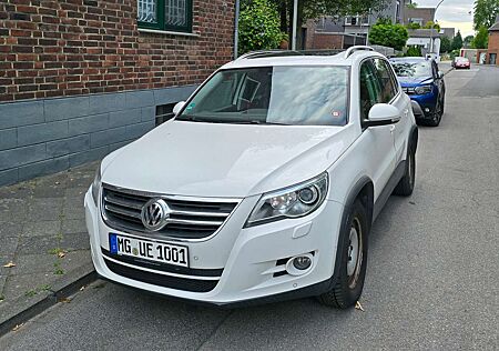 VW Tiguan Volkswagen 2.0 TDI DPF 4MotionSport