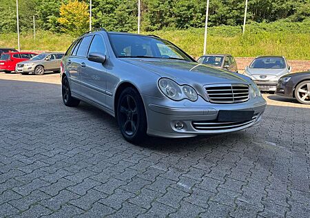 Mercedes-Benz C 220 T CDI (LA)(203.208)