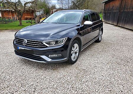 VW Passat Alltrack Volkswagen 4-Motion*NAVI*AHK*Euro6*