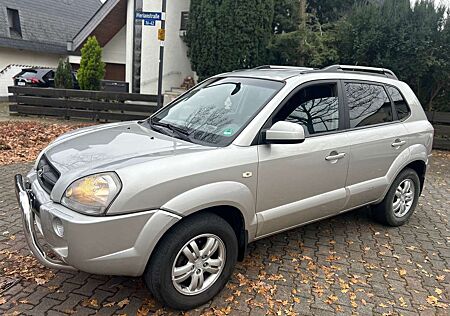 Hyundai Tucson 2.0 2WD GLS (neu TÜV Dez 2027)!